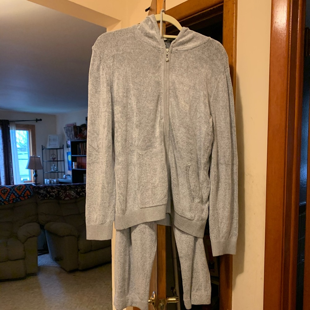 Soma hoodie and capri set